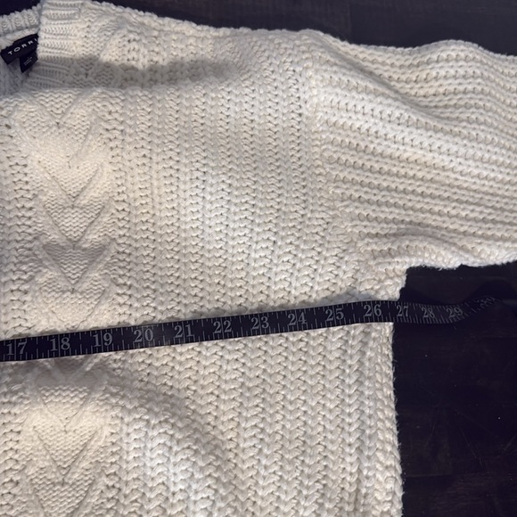 Torrid Ivory Cable Knit Hearts Sweater Ribbon Tie Keyhole Back Size 1X - Picture 6 of 7